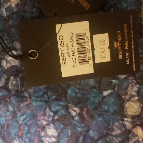 New with tags mens bertigo dress shirt size medium - Picture 3 of 3